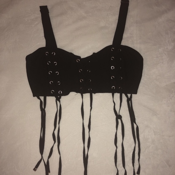 Black lace up crop top - Picture 4 of 6
